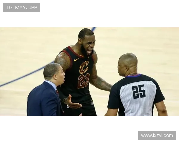 裁判委员会确认布拉格斯巴达比赛中的多项争议判罚引发广泛讨论 裁判委员会确认布拉格斯巴达比赛中的多项争议判罚引发广泛讨论